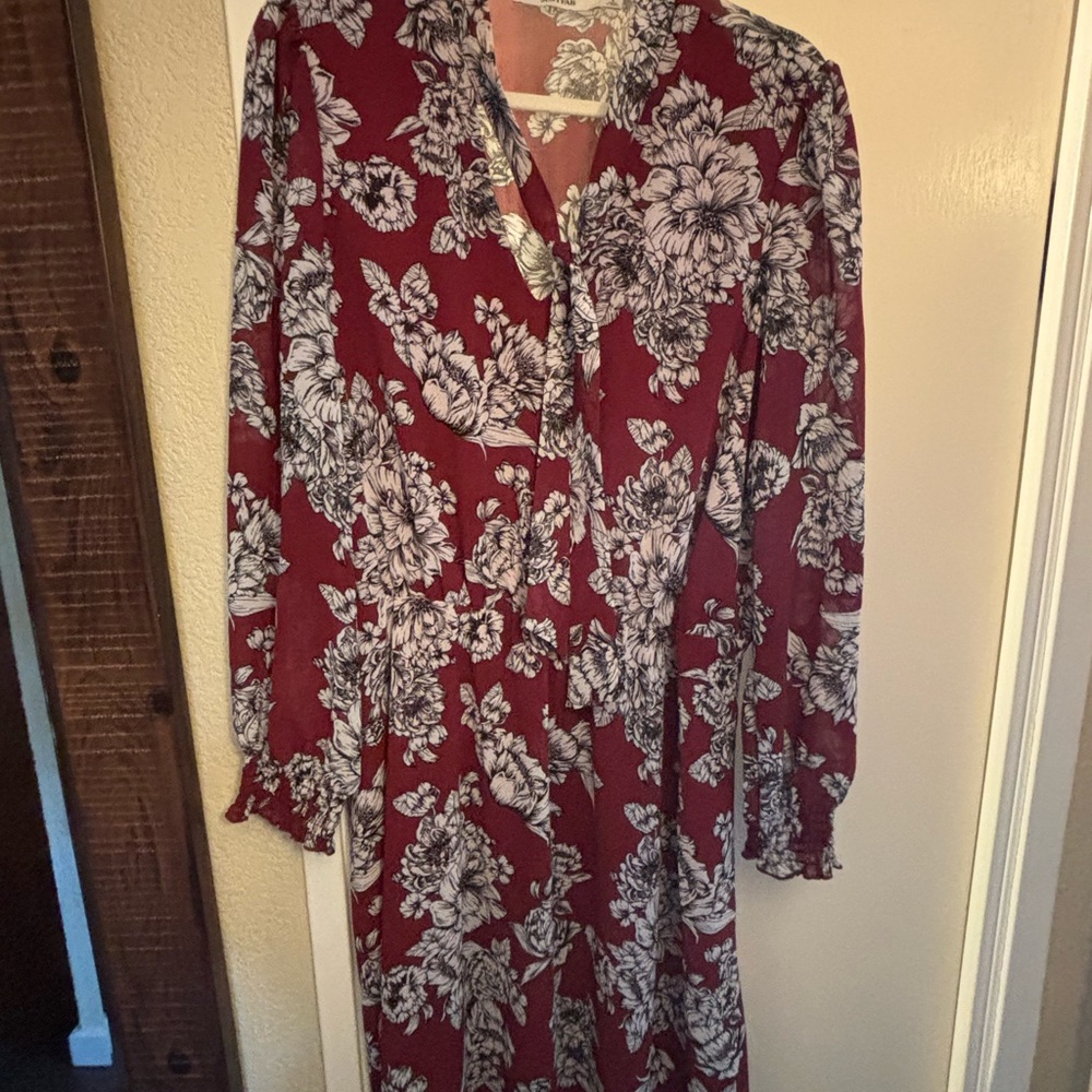 JustFab Burgundy Floral dress with Bishop Sleeves